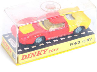 Lot 324 - DINKY TOYS (GB) (1)