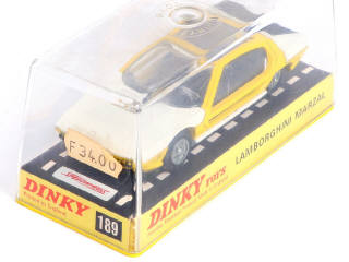 Lot 325 - DINKY TOYS (GB) (1)