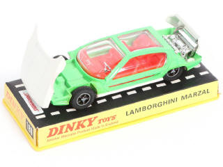 Lot 358 - DINKY TOYS (GB) (3)
