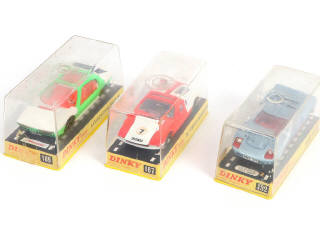 Lot 358 - DINKY TOYS (GB) (3)
