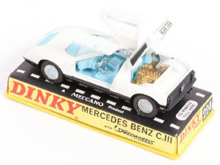 Lot 355 - DINKY TOYS (GB) (3)