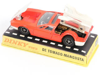 Lot 353 - DINKY TOYS (GB) (3)