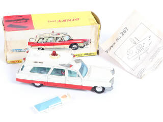 Lot 327 - DINKY TOYS (GB) (1)