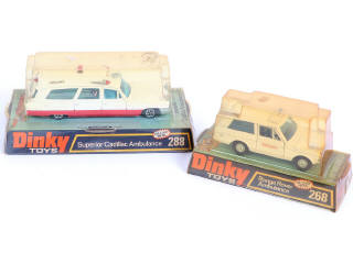 Lot 347 - DINKY TOYS (GB) (2)