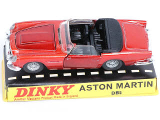 Lot 378 - DINKY TOYS (FRANCE) (3)