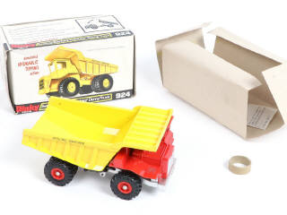 Lot 350 - DINKY TOYS (GB) (2)