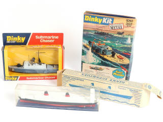 Lot 363 - DINKY TOYS (GB) (3)