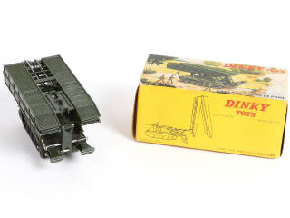 Lot 372 - DINKY TOYS (FRANCE) (1)