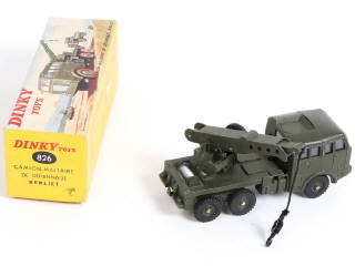 Lot 371 - DINKY TOYS (FRANCE) (1)