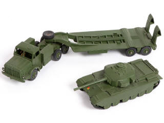 Lot 334 - DINKY TOYS (GB) (1)