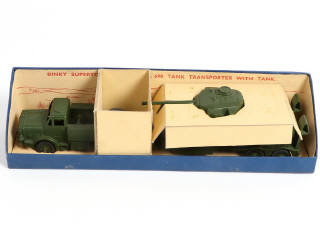 Lot 334 - DINKY TOYS (GB) (1)
