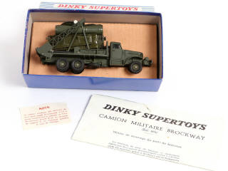 Lot 373 - DINKY TOYS (FRANCE) (1)