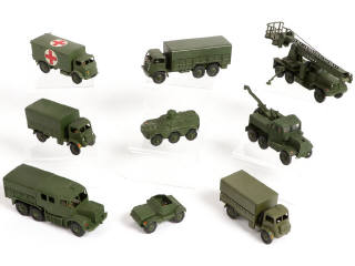 Lot 364 - DINKY TOYS (GB) (9)