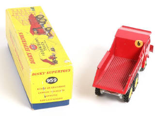 Lot 332 - DINKY TOYS (GB) (1)