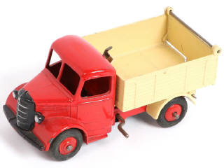 Lot 329 - DINKY TOYS (GB) (1)