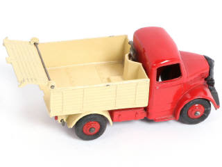 Lot 329 - DINKY TOYS (GB) (1)