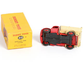 Lot 329 - DINKY TOYS (GB) (1)