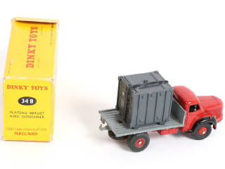 Lot 369 - DINKY TOYS (FRANCE) (1)