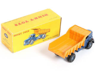 Lot 376 - DINKY TOYS (FRANCE) (2)
