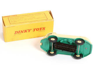 Lot 376 - DINKY TOYS (FRANCE) (2)