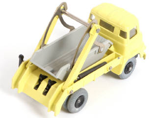 Lot 333 - DINKY TOYS (GB) (1)