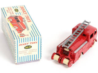 Lot 377 - DINKY TOYS (FRANCE) (2)