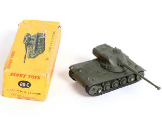 Lot 379 - DINKY TOYS (FRANCE) (4)