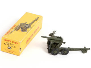 Lot 379 - DINKY TOYS (FRANCE) (4)