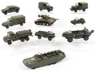 Lot 63 - DIVERS (10)