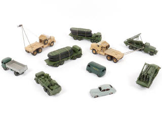 Lot 320 - DINKY TOYS (FRANCE) (10)