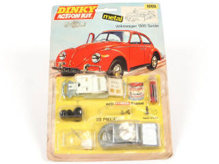 Lot 332 - DINKY TOYS (GB) (2)