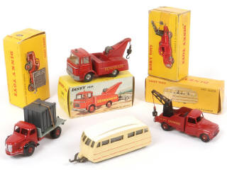 Lot 318 - DINKY TOYS (FRANCE) (4)