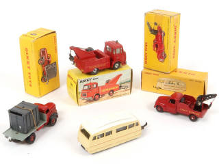 Lot 318 - DINKY TOYS (FRANCE) (4)