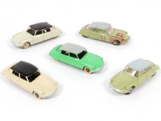 Lot 319 - DINKY TOYS (FRANCE) (5)