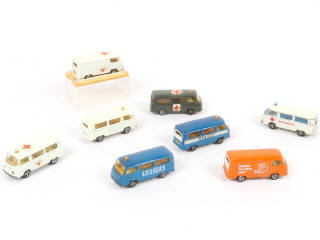 Lot 295 - MAJORETTE (FRANCE) (8)