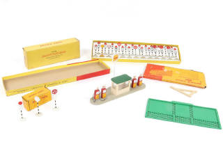 Lot 340 - DINKY TOYS (GB) (4)