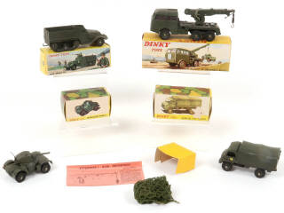 Lot 316 - DINKY TOYS (FRANCE) (4)