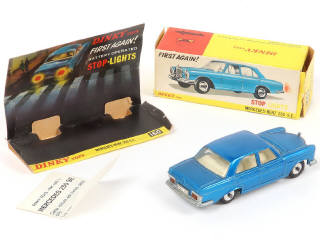 Lot 323 - DINKY TOYS (GB) (1)