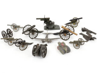 Lot 72 - DIVERS (12)