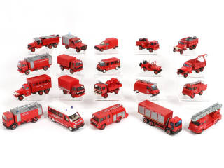 Lot 123 - DIVERS (20)