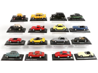 Lot 95 - DIVERS (16)