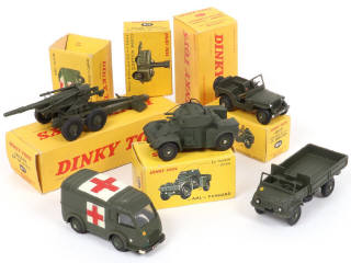 Lot 302 - DINKY TOYS (FRANCE) (6)