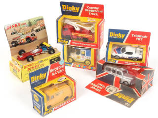 Lot 237 - DINKY TOYS (GB) (6)