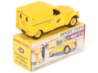 Lot 263 - DINKY TOYS (FRANCE) (1)