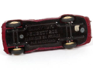 Lot 244 - DINKY TOYS (FRANCE) (1)