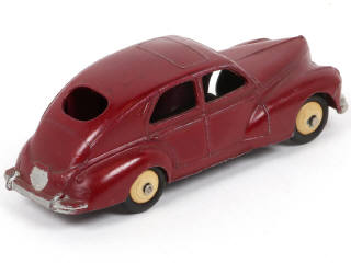 Lot 244 - DINKY TOYS (FRANCE) (1)