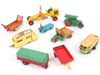 Lot 238 - DINKY TOYS (9)