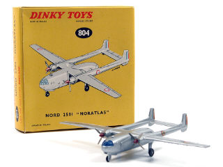 Lot 821 - DINKY TOYS FRANCE (1)