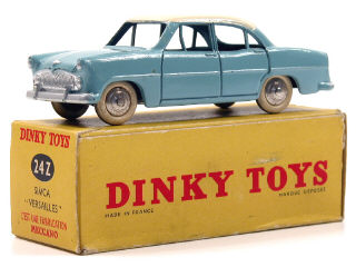 Lot 754 - DINKY TOYS FRANCE (1)