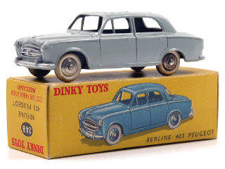 Lot 740 - DINKY TOYS FRANCE (1)